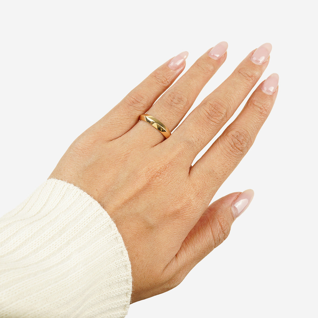 Knife Edge Ring