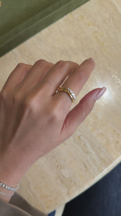 Curved Marquise